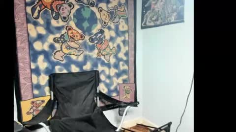 roxihazeleyes online show from July 3, 3:33 am