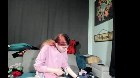 Snapshot of roxihazeleyes chatting on September 25, 4:30 am roxihazeleyes online show from September 25, 4:30 am