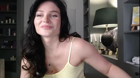 roxxiejet online show from November 27, 7:49 am