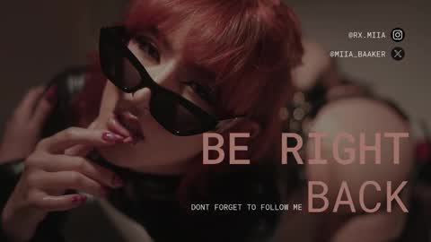 Snapshot of roxxxevelvet chatting on February 11, 7:05 pm Roxx IG  online show from February 11, 7:05 pm