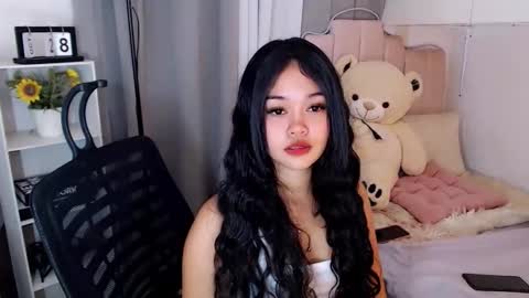 roxxy_blossom online show from October 31, 11:21 am