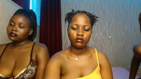 Roxy online show from November 18, 9:40 pm