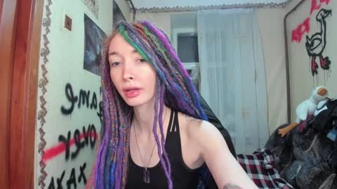 Snapshot of roxy_silver chatting on February 7, 7:06 pm Roxy online show from February 7, 7:06 pm