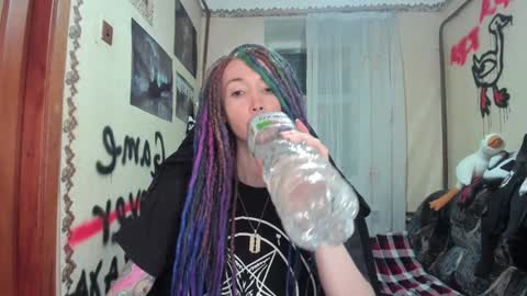 Snapshot of roxy_silver chatting on January 24, 12:52 am Roxy online show from January 24, 12:52 am