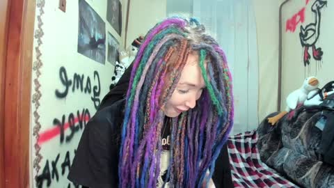 Snapshot of roxy_silver chatting on February 8, 7:27 pm Roxy online show from February 8, 7:27 pm