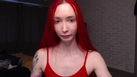 Roxy online show from May 5, 1:39 pm