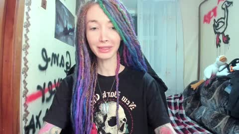 Snapshot of roxy_silver chatting on February 9, 1:33 am Roxy online show from February 9, 1:33 am
