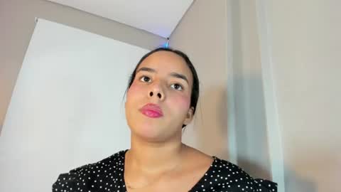 roxy_stone1 online show from July 21, 7:27 pm