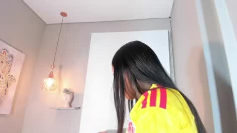 roxy_stone1 online show from July 7, 7:18 pm
