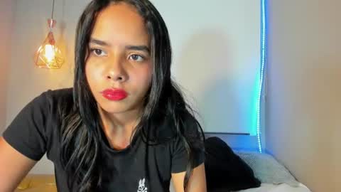 roxy_stone1 online show from June 11, 7:45 pm