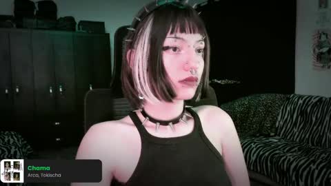 Roxy Independient model Help me to reach 50 thumbs up online show from April 24, 2:24 am