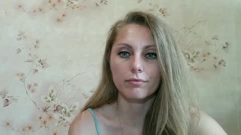 roxyfox18x01 online show from June 25, 10:31 am