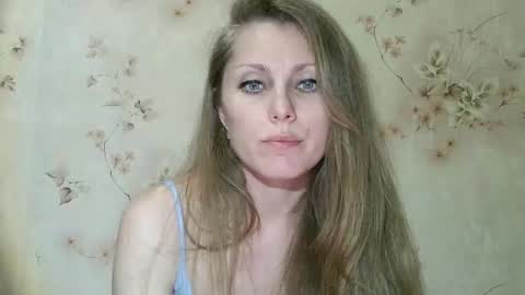 roxyfox18x01 online show from April 15, 7:58 pm