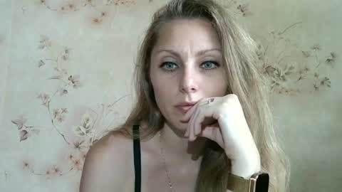 roxyfox18x01 online show from June 30, 10:58 am