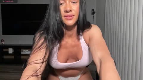 roxyheartley online show from March 8, 3:21 am
