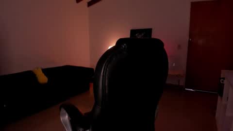 val online show from February 5, 10:35 pm