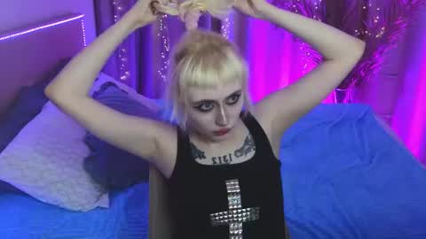 Rraffaellka online show from July 7, 9:30 pm