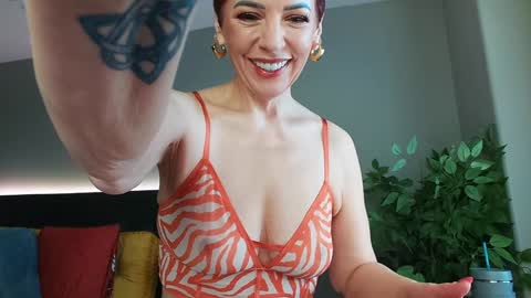 RubyLynne online show from December 4, 6:00 pm