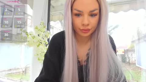 Ava online show from November 26, 8:22 am