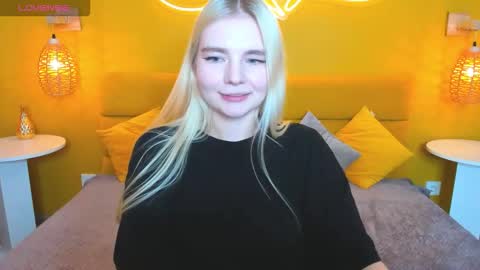 ruthbryant online show from November 16, 5:42 am