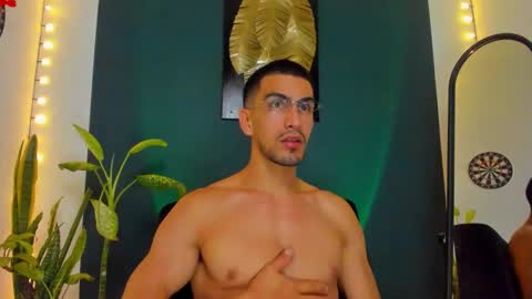 Snapshot of ryan_doyle chatting on September 13, 11:12 am Ryan independent model online show from September 13, 11:12 am