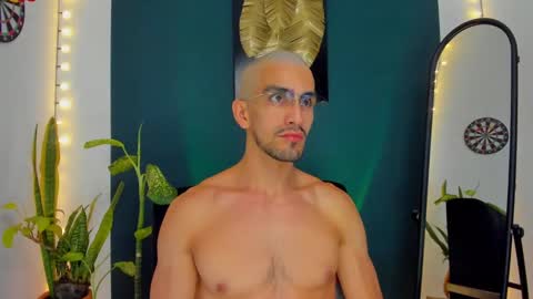 Snapshot of ryan_doyle chatting on September 23, 12:48 am Ryan independent model online show from September 23, 12:48 am