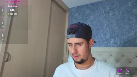 R Y A N online show from December 1, 10:41 pm