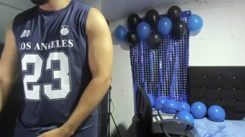 ryan_xc1 online show from July 12, 4:26 am