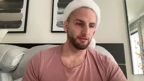 Ryan  Chad online show from December 22, 8:25 pm