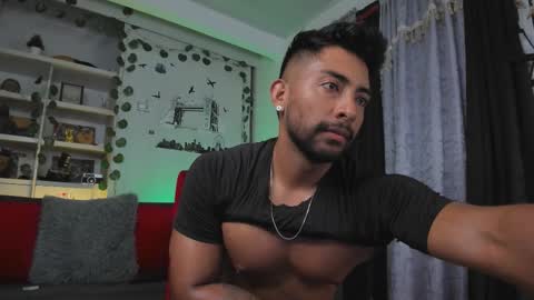 ryanboy30 online show from December 14, 9:54 pm