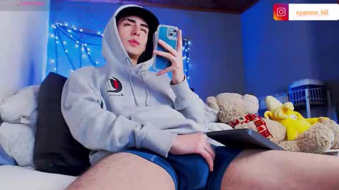 Ryannhill  online show from November 14, 7:54 am