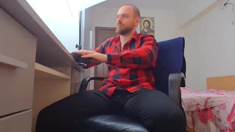 Ryanstone  online show from May 2, 5:46 am