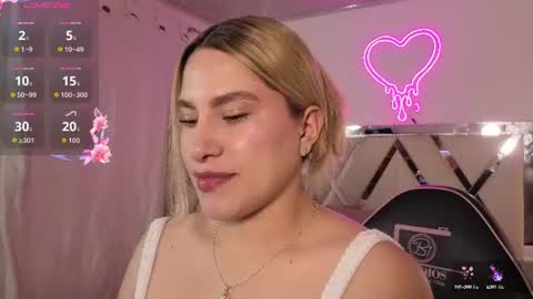 saaya_tay online show from June 12, 3:16 am