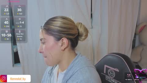 saaya_tay online show from March 17, 3:11 am