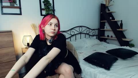 Sabrina online show from December 14, 7:25 am