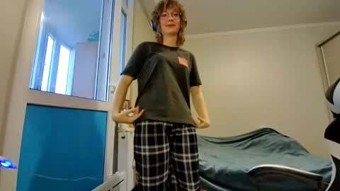 Nellie online show from March 17, 2:22 pm