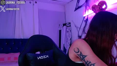 sabrina fox online show from December 16, 8:20 am