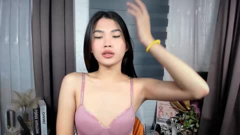 Nadine online show from February 4, 5:11 am