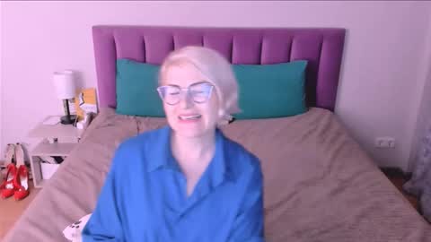 Sabrina MacMarren online show from October 24, 4:41 pm