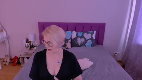 Sabrina MacMarren online show from February 5, 7:56 am