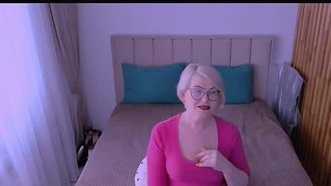 Sabrina MacMarren online show from April 23, 1:57 pm