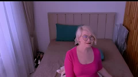 Sabrina MacMarren online show from April 26, 3:09 pm