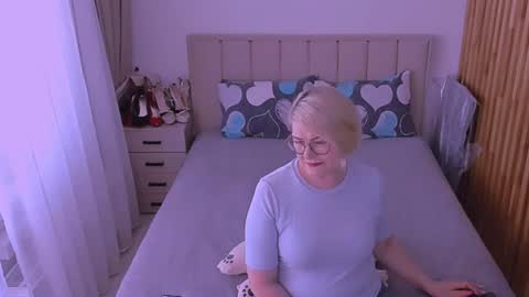 Sabrina MacMarren online show from June 22, 2:02 pm