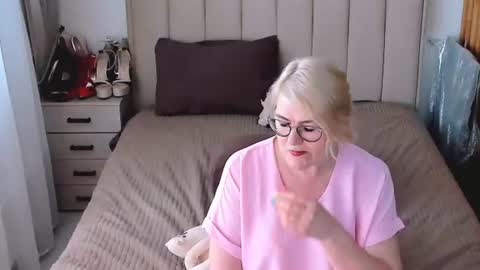 Sabrina MacMarren online show from July 13, 3:59 pm