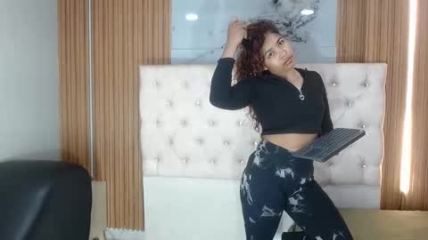 sabrinaroosa202cl online show from November 5, 12:07 pm