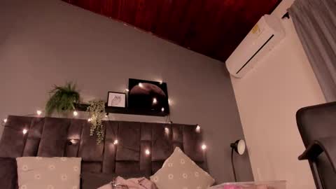 S A B R I N A  online show from November 6, 11:35 am