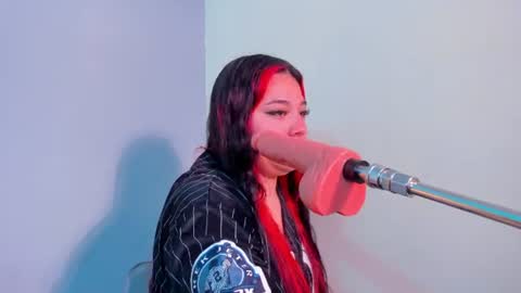 sabrinna  online show from June 13, 8:19 pm