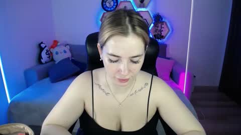 Sabrina Violet online show from November 19, 9:19 am