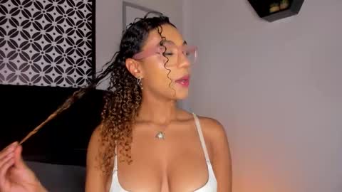 Sophie online show from November 7, 6:38 am