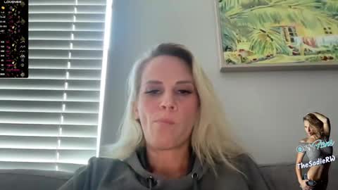 Snapshot of sadierw chatting on December 17, 9:49 pm SadieRW online show from December 17, 9:49 pm